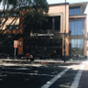 Meet your Posher, Michaela